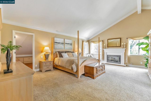 668 Sun Tree Ct, Danville, CA 94506
