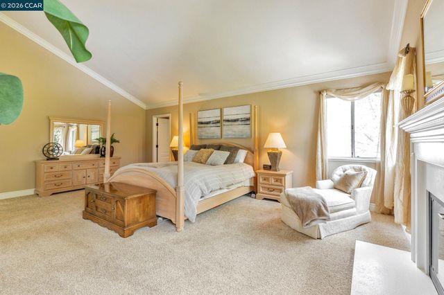 668 Sun Tree Ct, Danville, CA 94506