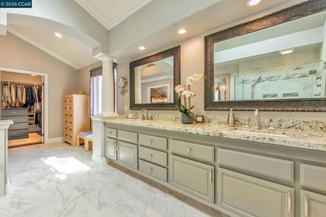 668 Sun Tree Ct, Danville, CA 94506