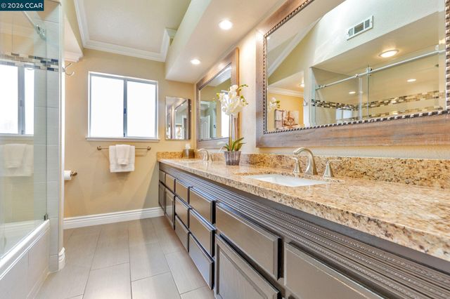 668 Sun Tree Ct, Danville, CA 94506