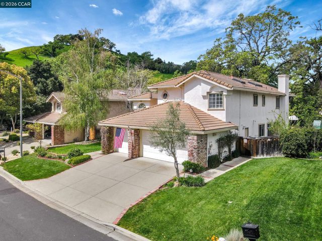 668 Sun Tree Ct, Danville, CA 94506