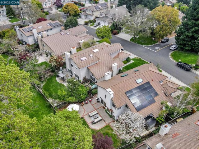668 Sun Tree Ct, Danville, CA 94506