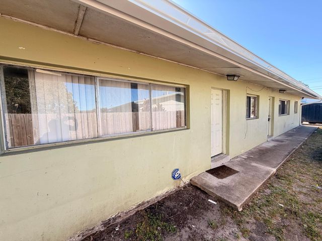 812 N 24th Street, Fort Pierce, FL 34950