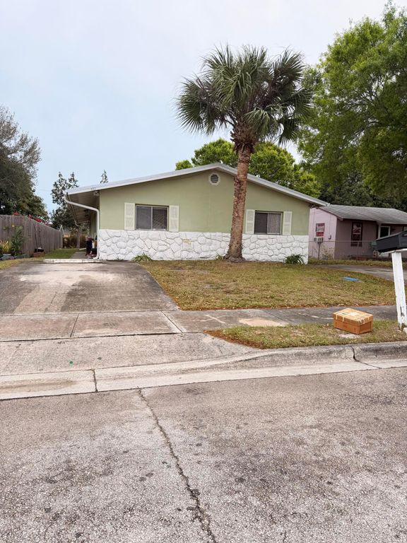 812 N 24th Street, Fort Pierce, FL 34950