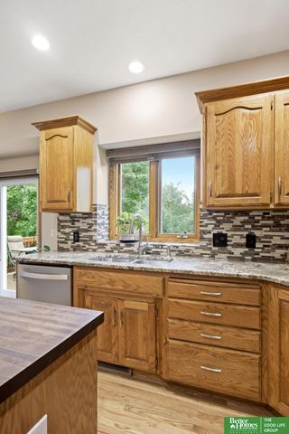 7111 S 167th Circle, Omaha, NE 68136