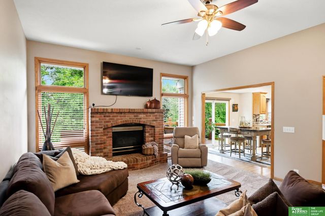 7111 S 167th Circle, Omaha, NE 68136