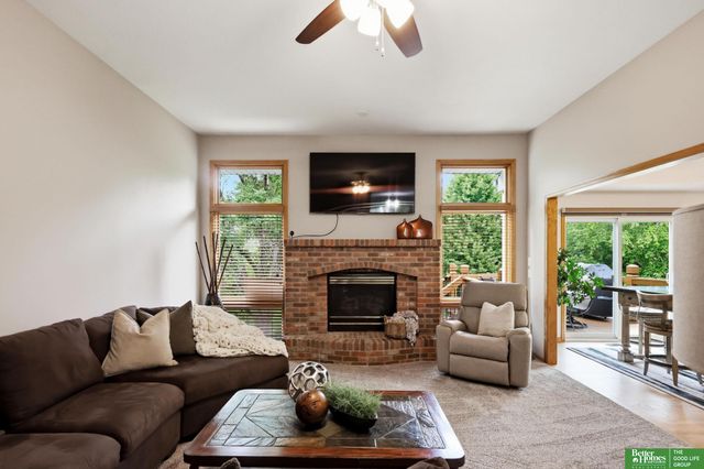 7111 S 167th Circle, Omaha, NE 68136