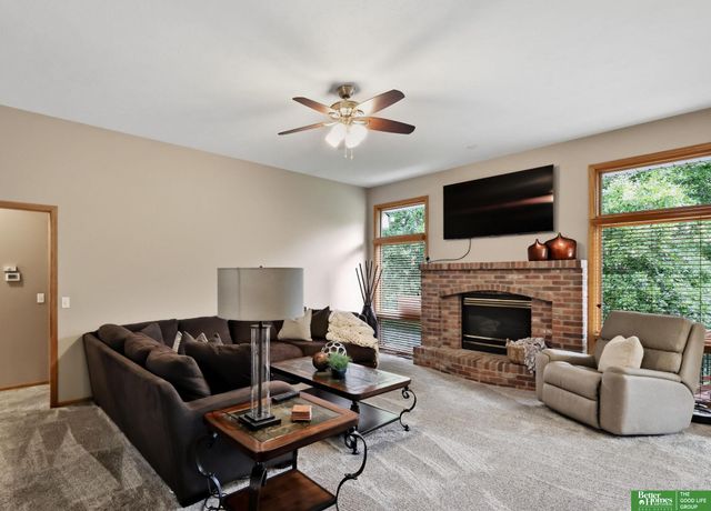 7111 S 167th Circle, Omaha, NE 68136