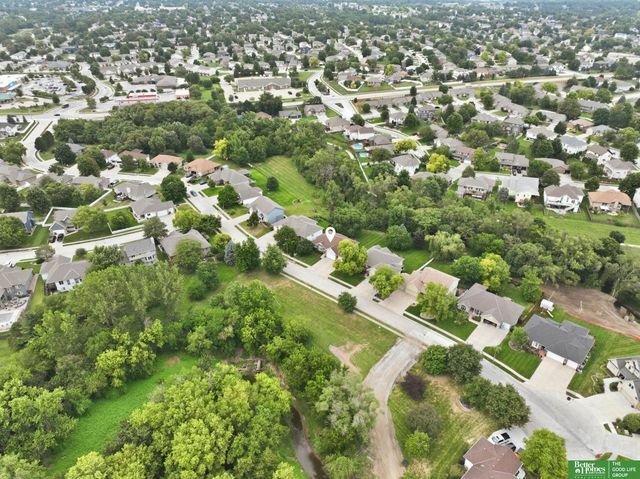 7111 S 167th Circle, Omaha, NE 68136