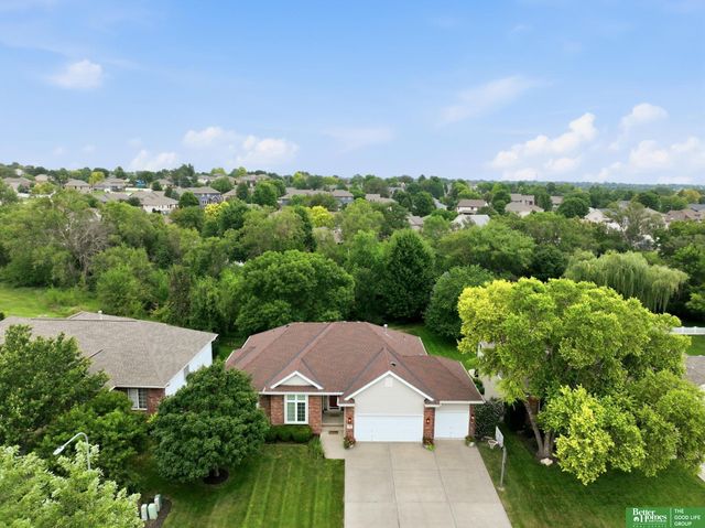7111 S 167th Circle, Omaha, NE 68136