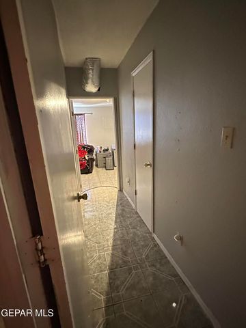 8150 Mount Latona Drive, El Paso, TX 79904