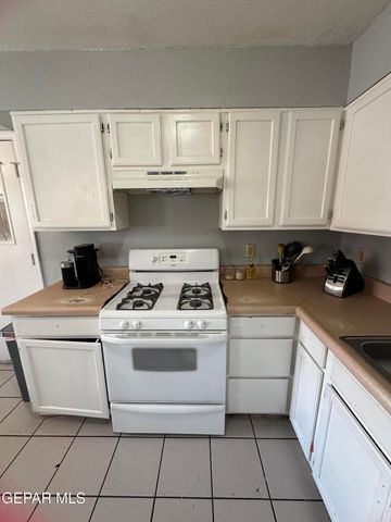 8150 Mount Latona Drive, El Paso, TX 79904