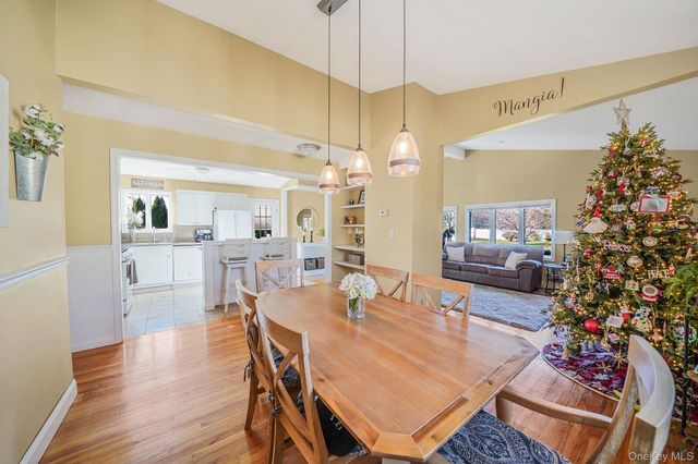 15 Penn Drive, Smithtown, NY 11787