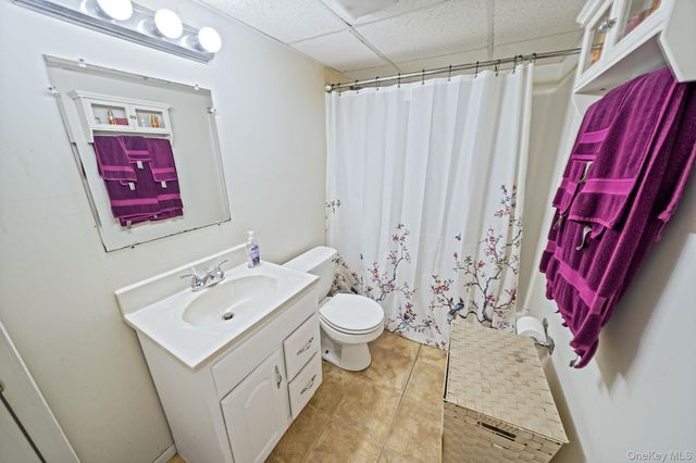 15 Penn Drive, Smithtown, NY 11787