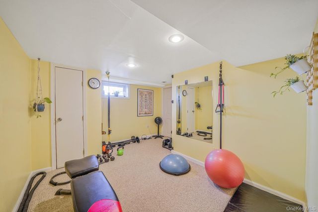 15 Penn Drive, Smithtown, NY 11787