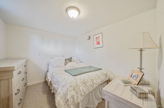 15 Penn Drive, Smithtown, NY 11787