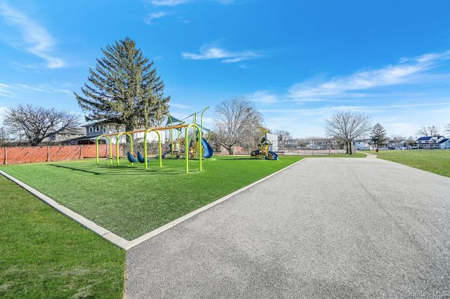 15 Penn Drive, Smithtown, NY 11787