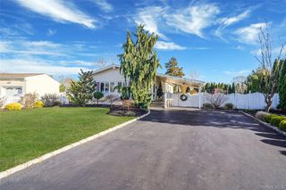 15 Penn Drive, Smithtown, NY 11787