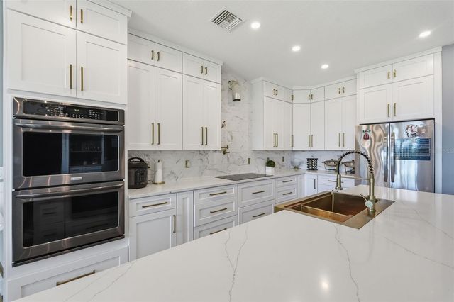 8809 49TH AVENUE E, Palmetto, FL 34221