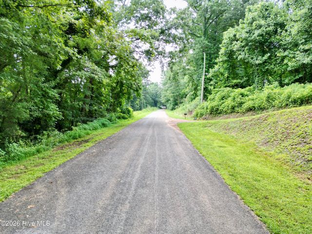 7 Heaton Road, Marble, NC 28905