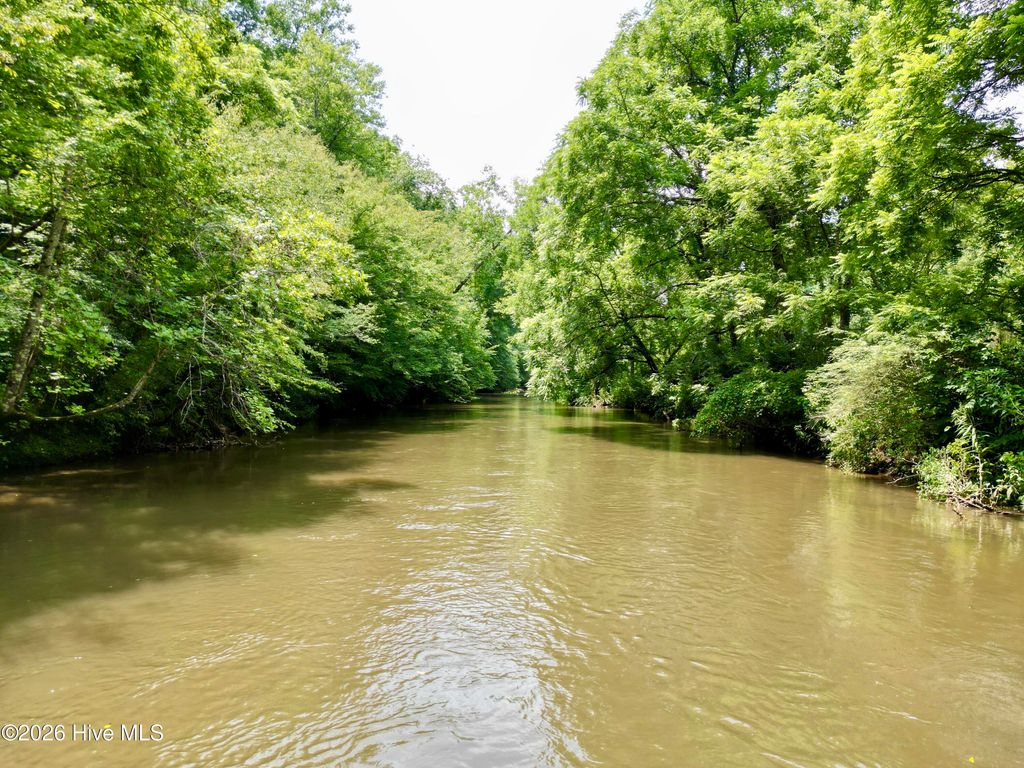 7 Heaton Road, Marble, NC 28905