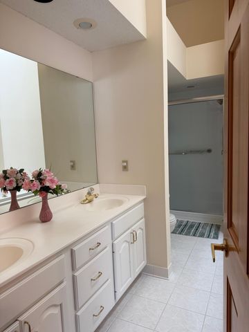4162 N Black Oaks Ln N, Plymouth, MN 55446