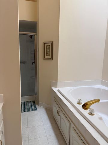4162 N Black Oaks Ln N, Plymouth, MN 55446