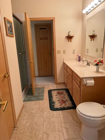 4162 N Black Oaks Ln N, Plymouth, MN 55446