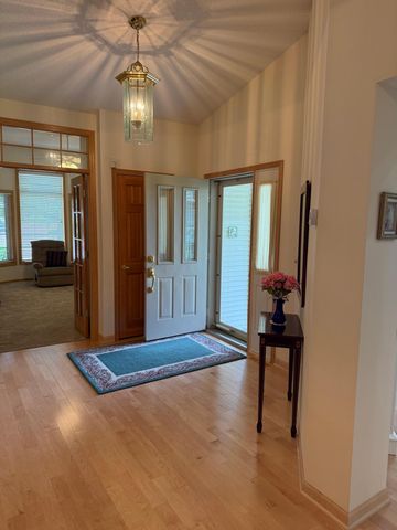 4162 N Black Oaks Ln N, Plymouth, MN 55446
