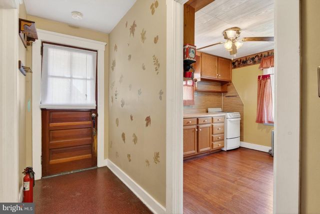 940 PETERS MOUNTAIN RD, Dauphin, PA 17018