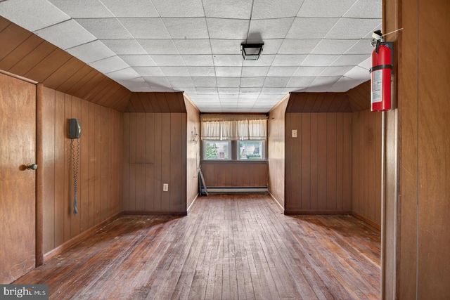 940 PETERS MOUNTAIN RD, Dauphin, PA 17018