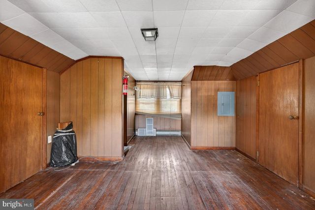940 PETERS MOUNTAIN RD, Dauphin, PA 17018
