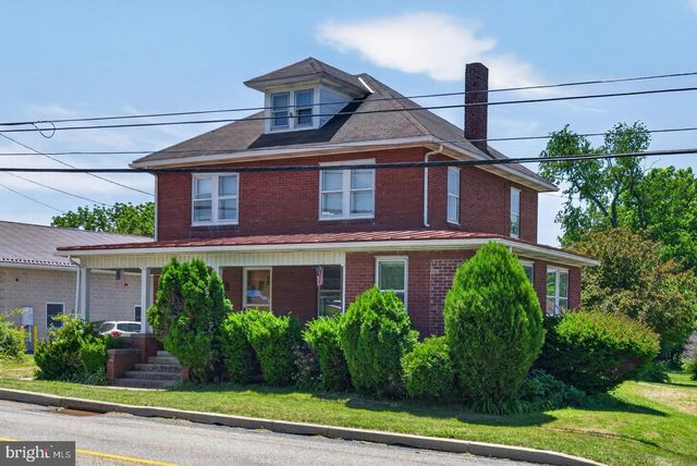 940 PETERS MOUNTAIN RD, Dauphin, PA 17018