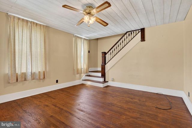 940 PETERS MOUNTAIN RD, Dauphin, PA 17018