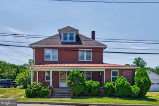 940 PETERS MOUNTAIN RD, Dauphin, PA 17018