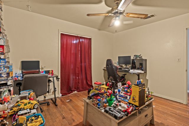 1210 E 4th Street, Mt Pleasant, TX 75455