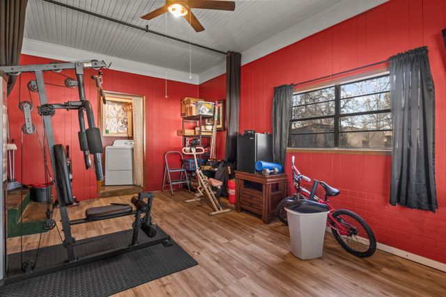 1210 E 4th Street, Mt Pleasant, TX 75455