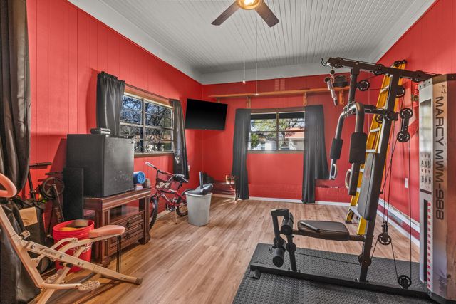 1210 E 4th Street, Mt Pleasant, TX 75455