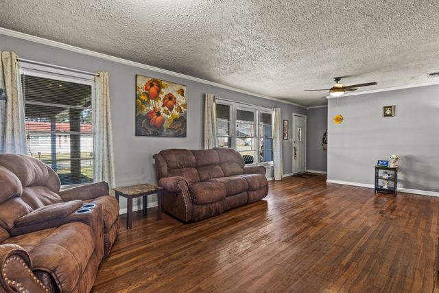 1210 E 4th Street, Mt Pleasant, TX 75455