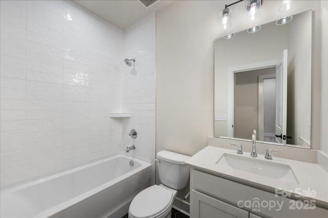 6023 Pivot Court, Charlotte, NC 28205