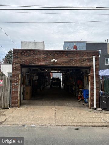 2617 SALMON ST, Philadelphia, PA 19125
