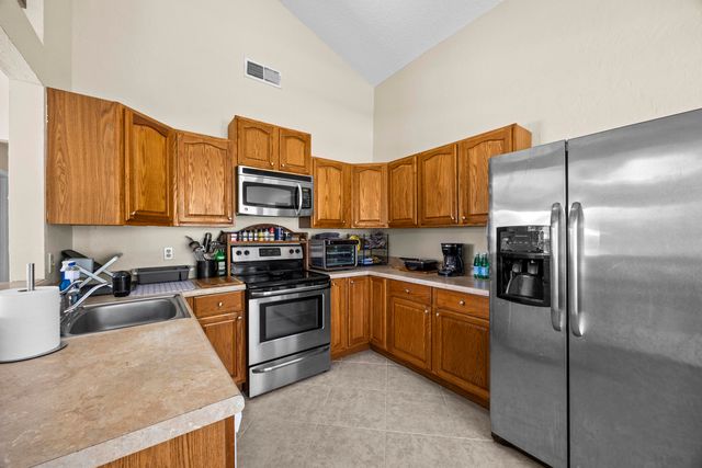 10552 Bobbie Lane, Royal Palm Beach, FL 33411