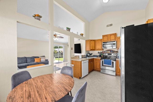 10552 Bobbie Lane, Royal Palm Beach, FL 33411