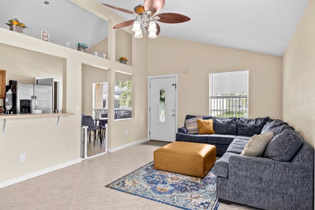 10552 Bobbie Lane, Royal Palm Beach, FL 33411