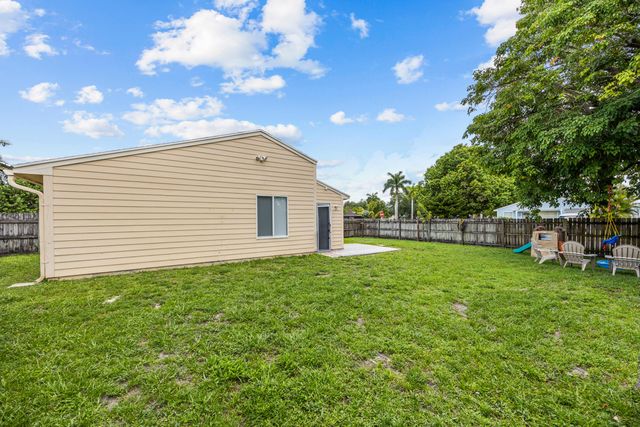 10552 Bobbie Lane, Royal Palm Beach, FL 33411