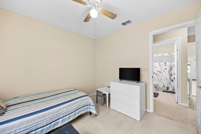 10552 Bobbie Lane, Royal Palm Beach, FL 33411