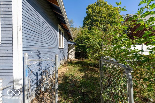 1612 Hst W 10th Street, Anderson, IN 46016