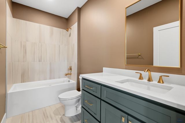 4651 WICKHAM CT, Rapid City, SD 57702