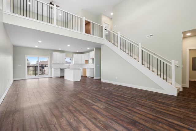 4651 WICKHAM CT, Rapid City, SD 57702