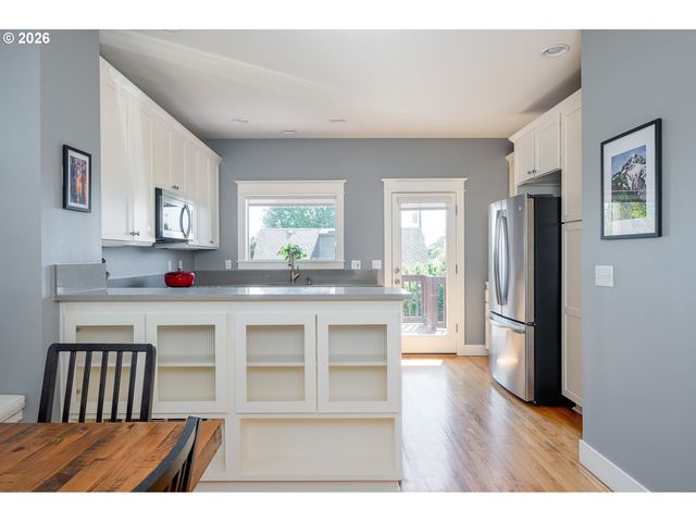 136 Se 71ST Ave, Portland, OR 97215